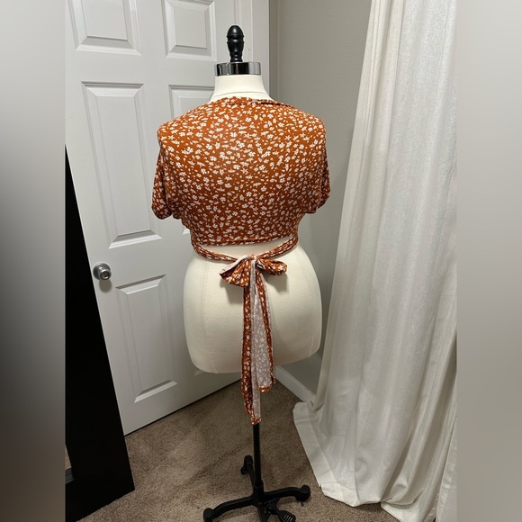 Multi-Way Tie Crop Top Rust Orange Floral NWT Plus Size - Picture 7 of 8